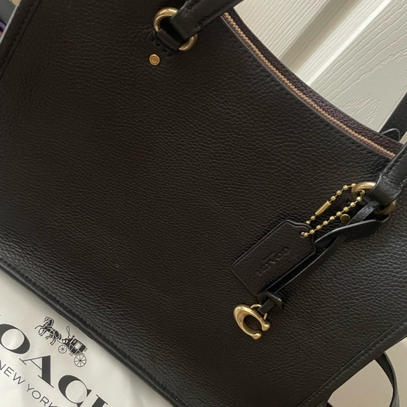 Coach Tyler Carryall 28 - Picture 2 of 8